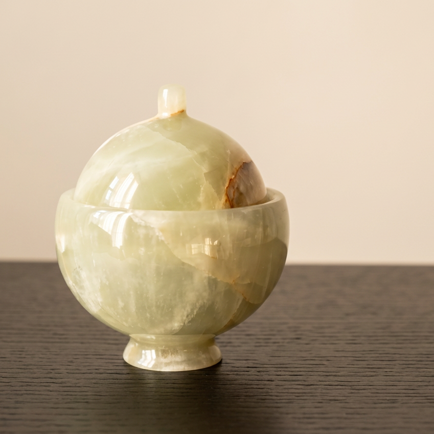 Verdant Onyx Jar With Lid